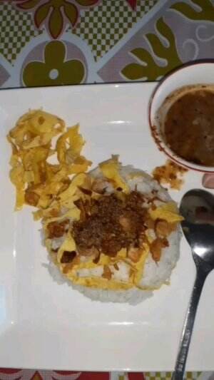 Nasi Uduk Sambal Kacang khas sunda By Gladys Tjahyadi