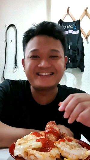 Nyemil Santai Nuget Ayam + chicken wing + telur goreng? | makan | nyemil santai? #RCTIPlus #shortplus #creatorrctiplus #nyemil #makan #camil