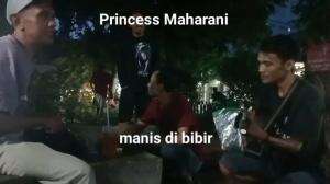 PRINCESS MAHARANI {Nyanyi Bareng} Nangkring Bareng Temen *Jakarta Barat*