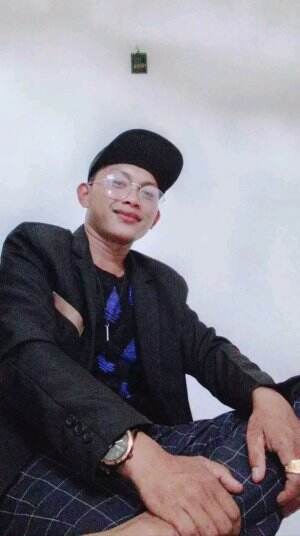 rikhi Rikardi, asal desa sungai pinang kota Lubuklinggau Sumatera Selatan,usia23th song:Pecah Seribu Versi Jazz dangdut