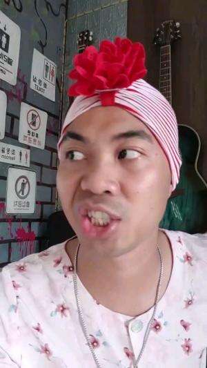 Bersihin ikan teri dulu sanah 😜