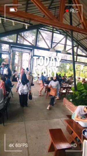Makan siang sambil piknik tipis², bisa kasih makan hewan juga #Piknik #Family #Familytime #familyvacation 