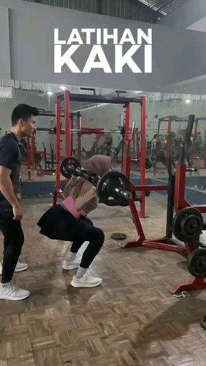 Latihan kaki, latihan glutes, 
.
.
#gym #latihankaki #latihanbokong 