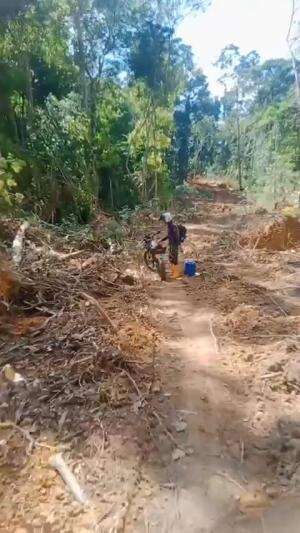 TEMBUS KE PERKAMPUNGAN HAJAK
 #bikknjalan
 #jslandesa
