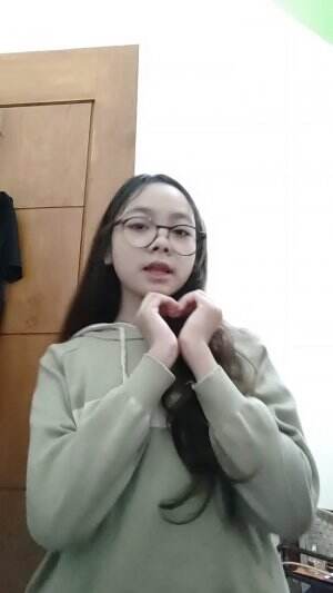Dahsyatnya November Challenge : Lipsync Expression Challenge. Dahsyatnya Cinta Luar Biasa Aseekk 😋 _ Albina Angelica