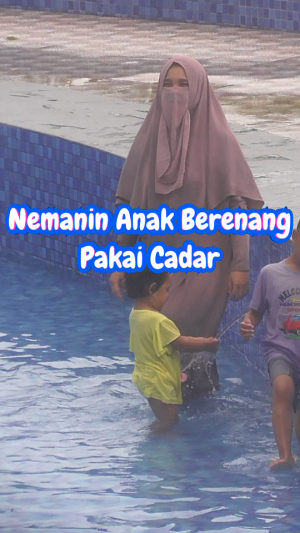 Nemanin Anak Berenang Pakai CADAR #berenag  #pakaicadar
