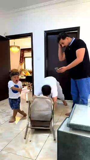 fell off the chair 🤣