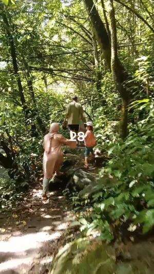 Lanjut Maneh Bolo
Serunya Tracking Coban Di Benjor Part 28
#jalan #benjor #setapak #coban #cinde #sanusi #cakra #srikandi #ngalam