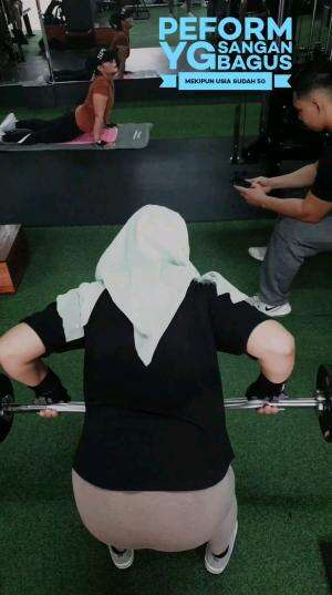 Perform yang sangat bagus meskipun usia sudah 50 thn
.
.
.
 #g #gymmotivation #fitness #gymlife #bodygoals #natural #sehat #fyp 