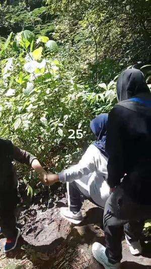 Ora Kuat Gendong
Tracking Coban Di Benjor Part 23
#jalan #benjor #setapak #coban #cinde #sanusi #cakra #srikandi #ngalam