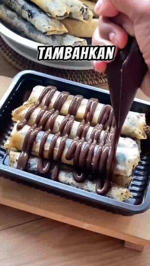 temen cemilan di saat hujan 😊