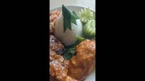 ayam bakar bumbu rujak nyocol sambal pencit (mangga muda)  nyess #onlineauditionsmci10.