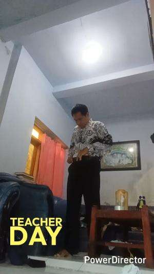 HARI GURU NASIONAL_ KADO TERBAIK DARI KALIAN ADALAH DENGAN MENJADI ANAK ANAK YANG BAIK DAN PUNYA MASA DEPAN LEBIH BAIK DARI GURU KALIAN.

 #