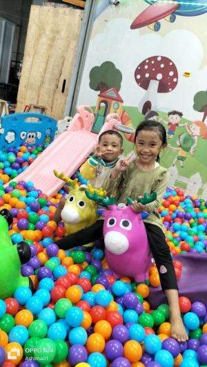 anak bermain... #playground #laguanak 