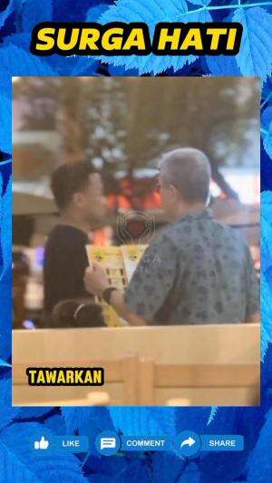 Pemilik kedai ini sampai turun tangan sendiri, tawarkan produk jualannya agar karyawannya tidak sampai kena PHK.