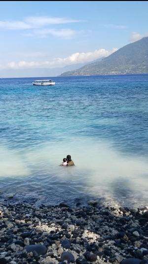 Pantai Lola Alor kalabahi #shortplus #Renang #liburankeluarga #Viral #fypシ゚viral