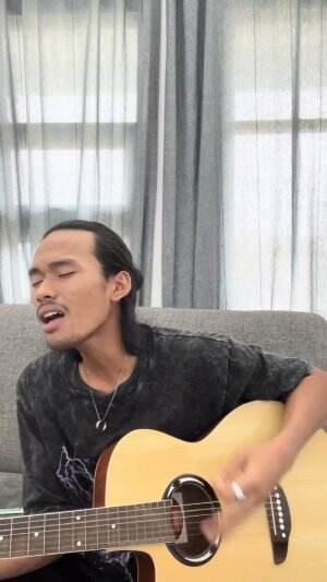 TINBS Ilham Almardiansyah 06 Maret 2003 (19th) Kota Bandung Keisya Levronka - Tak ingin Usai 