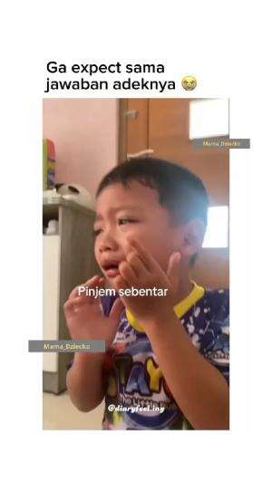 antara sedih dan lucu