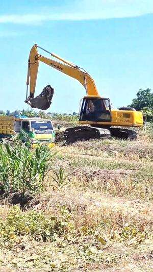 belajar mengoperasikan excavator 