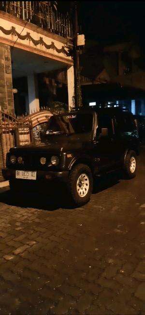 Katana Long BRI 89 dengan ubahan Grill JA71, bumper JA11, Stir Itanvolanti Italy, TC 4x4 Case Gede, Velg Teatdrop, PS, Booster, CDI, EF, AC,