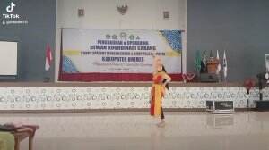 Intan Hendraningsih (Kalang Sunda)