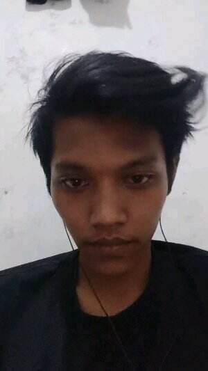 nama saya rafli  umur 21 thun 