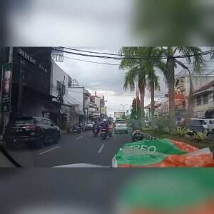 Jalan Jalan Online Bareng aku... ikutin yuu kegiatan ku dihari sabtu ngapain aja😊 jangan lupa like nya guys. . terimakasih 😊