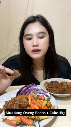 Mukbang Oseng Pedas + Cabe 1kg #Mukbang #Resep Oseng Timun Mercon #Makanan Pedas #kuliner #RCTIPlus 