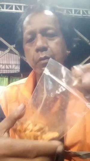 BANGUN TIDUR LANGSUNG MAKAN CEMILAN
 #cemilanasina #cemilanmanisan
