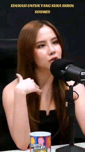 cantik banget dia yah 😍
°
°
°
-----------------------------------------------------------
💙 𝙟𝙖𝙣𝙜𝙖𝙣 𝙡𝙪𝙥𝙖 𝙩𝙖𝙥 2 𝙠𝙖li 
#podcast #podcastviral