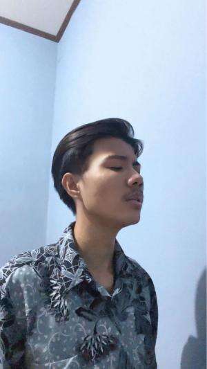 IDOL_XIII FERDI ANTORO 24 TAHUN BEKASI DIAMONDS 