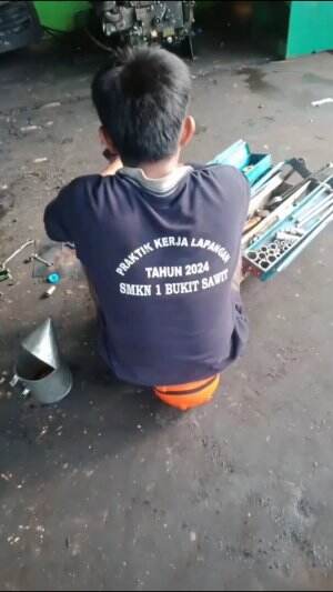 BERSIHKAN SEHABIS KERJA