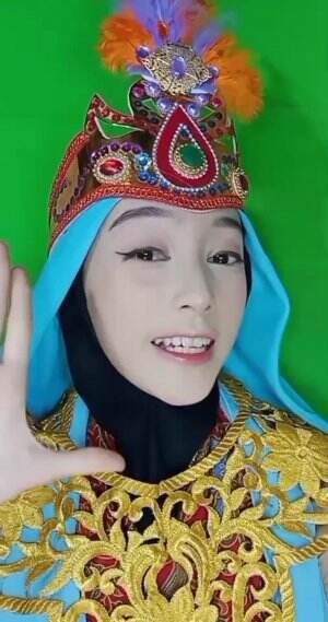 Cara memasang dan melepas softlens ala intan🥰... 