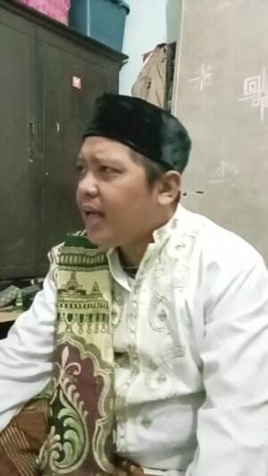 semangat mencari rezeki untuk keluarga. 