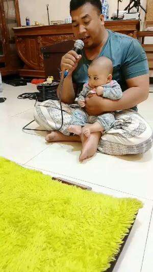 Noora karaokean sama abah  #NooraKhadijahAlKhered  #habibhaidaralkhered  #masyaAllah  #RCTIPlus  #karaoke 