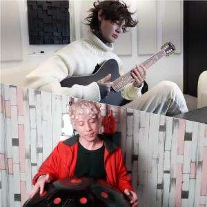 harmony alat musik UFO digabung nuansa gitar elektrik dengan genre progresif rock..🤘🎶🎸🙃