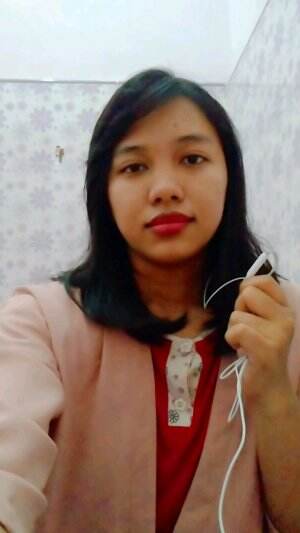 TheSingingBeeIndonesia_SondeanyVicky_Menyanyi