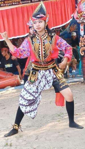  #senitari  penari nya cantik cantik 