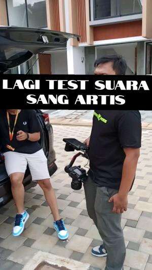 Menunggu mereka Nyanyi.
#RCTIPlus #HOTrctiplus #cameramen never dies #cameraman di film #mantab moving cameranya #fyp  #fypシ  #fypシ゚viral 