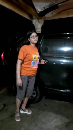 Kamu gimana sih. yg bener klo ngomong
