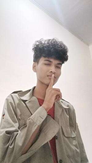 IDOL_XIII | AHMAD RIO PRAWIRO | 19 TAHUN | BEKASI | KEKASIH BAYANGAN & RUNTUH