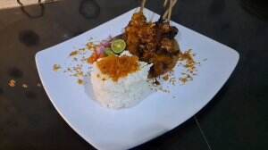 Sate Klopo Ayam khas Surabaya yang bikin nagih siapapun yang coba 😀, ga percaya? silakan coba dan rasakan kenikmatannya ☺️.