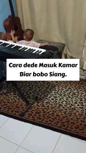 DiPanggil suruh bobo mala di Luar,, yaudah bawa gutarnya aja ke Kamar.
#RCTIPlus #Duokembar #Edukasianak #Mainananakanak 