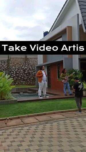 Take Video.
#RCTIPlus #HOTrctiplus #cameramen never dies #cameraman di film #DroneFpV #fypppp #fyp 
