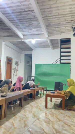 Sholawat Allahul Kahfi bersama Ibu Nyai


 #fyp #RCTIPlus #HOTrctiplus #shorts #salamsantrinasional 