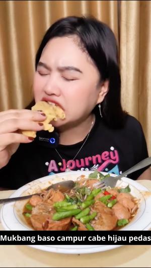 Mukbang Baso Campur Cabe Hijau Pedas #Mukbang #baso #Makanan Pedas #kuliner #RCTIPlus 