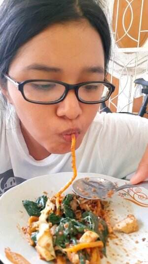 daun singkong pake acara alot