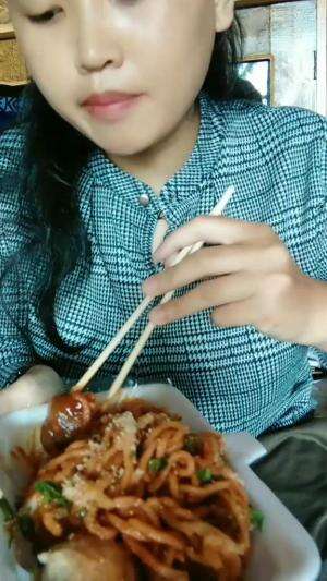 mukbang mie jebew 