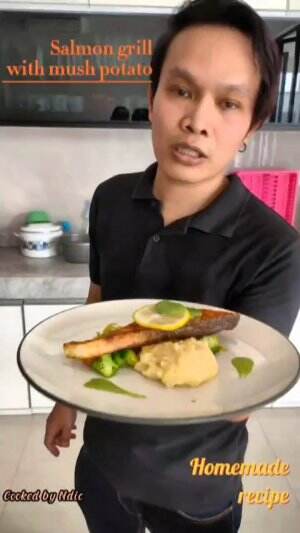 norwegian salmon grill with mased potato green sauce