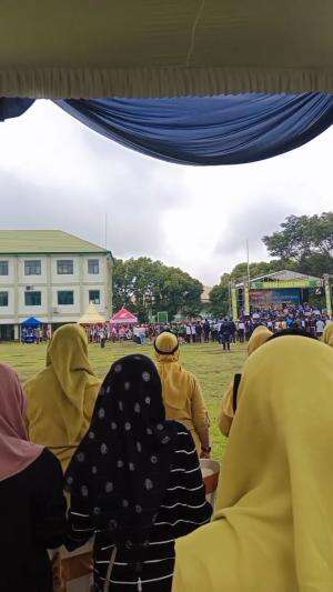 Jam 10 waktunya Indonesia Raya